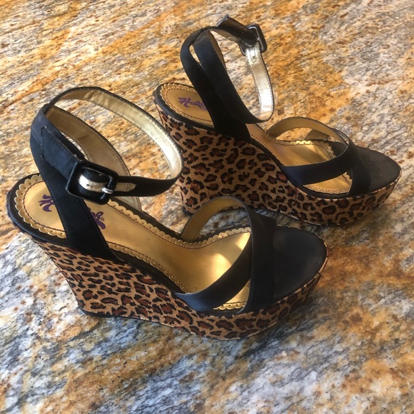 Hale Bob animal print wedge sandals - size 9 - Picture 3 of 9